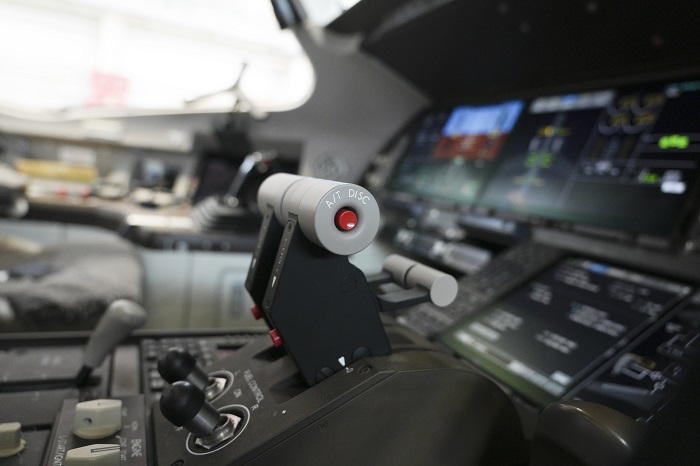 Әлемдегі алғашқы C919 ұшағы ресми түрде жеткізілді және 2023 жылдың көктемінде коммерциялық жолаушылар қызметіне енгізіледі деп күтілуде