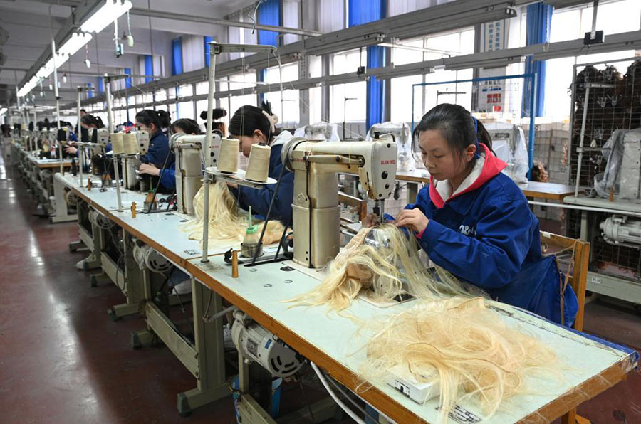Қытайдың жасанды шаштары «онлайн экспресспен» шетелге шығады