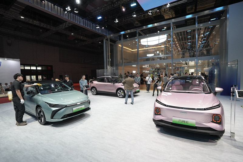 2023 жылғы 20-сыншы Шанхай халықаралық автомобиль өнеркәсібі көрмесі ашылды