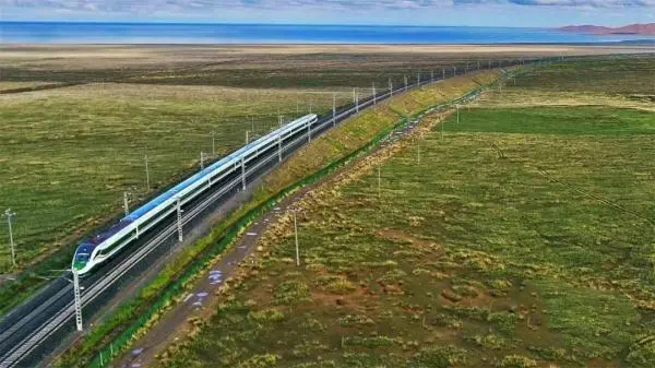 Fuxing EMU пойызы Цинхай-Тибет теміржолында сынақ жұмысын жүргізе бастады