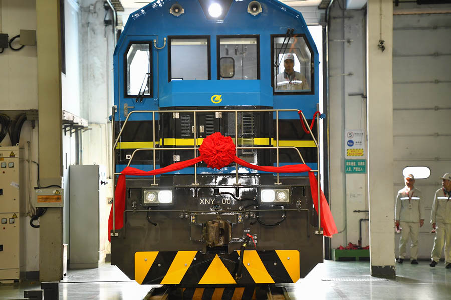 Қытайдағы алғашқы жоғары қуатты таза электр жетегі бар маневрлік локомотив іске қосылды