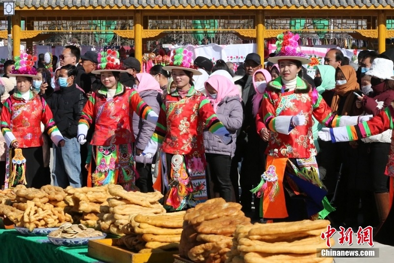 Цинхайда ауыл тұрғындары түрлі тоқаштармен жаңа жылды қарсы алды