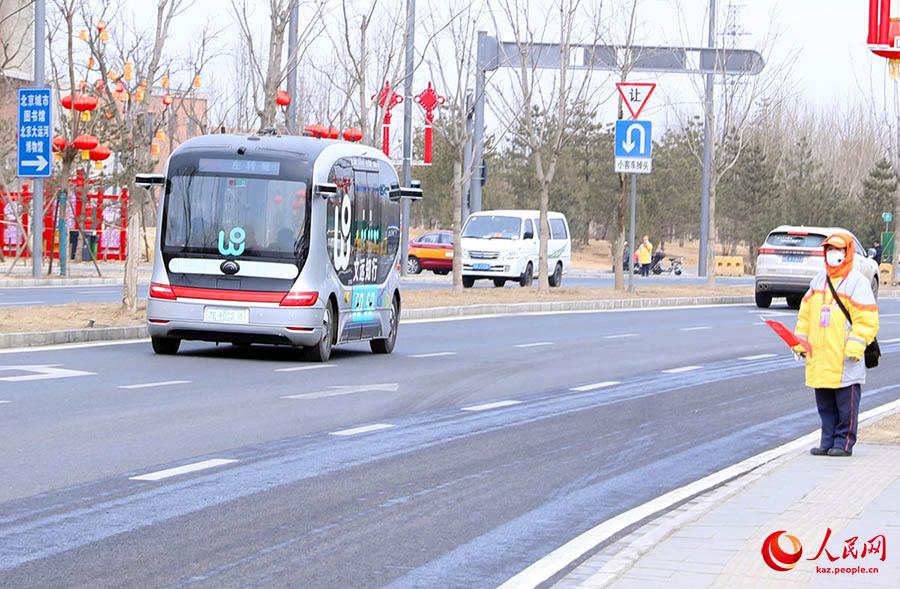 Бейжің: «Жүргізушісіз шағын автобустың» пилоттық аумағы ашылды