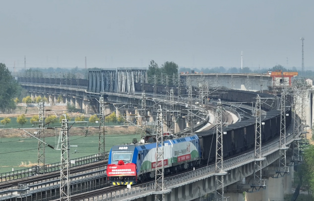 30 000 тонна! Еліміздегі ең ірі жүк пойызының пайдалану сынағы сәтті өтті