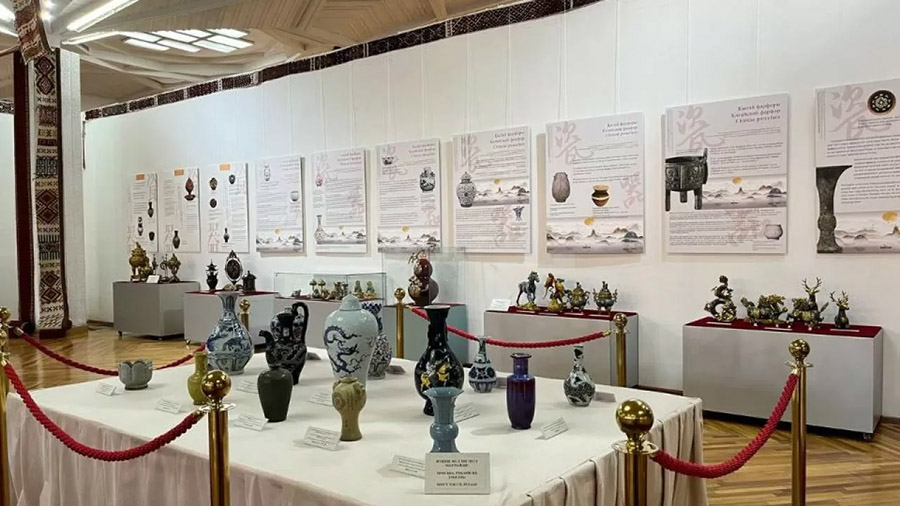 «Қытай Керамикалық өнерінің саяхаты» атты өнер жинағының туристік көрмесі Қазақстанда өтті