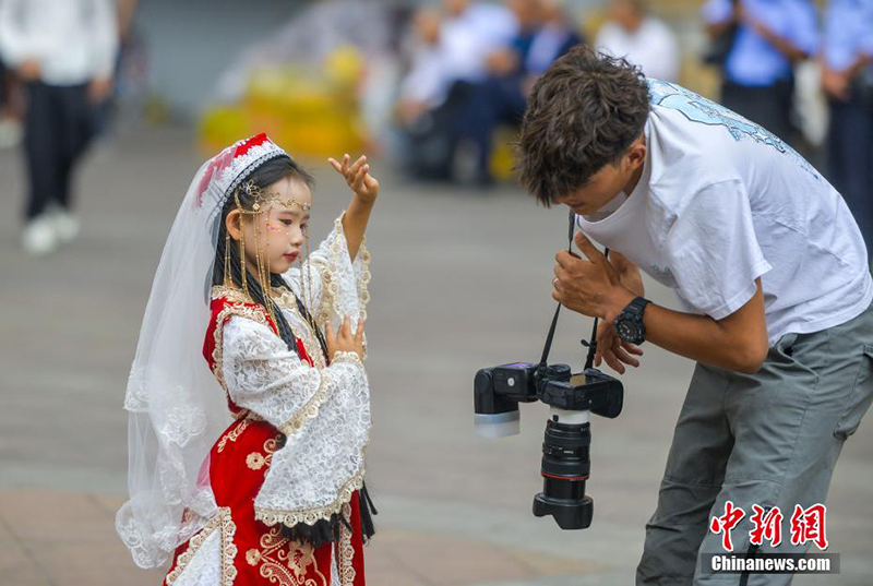 Шыңжаңның туристік нарығында «саяхат фотоларына түсу» пайда болды
