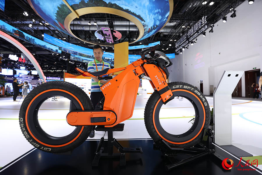 2024 Қызмет көрсету және сауда жәрмеңкесі дүбірлі басталды