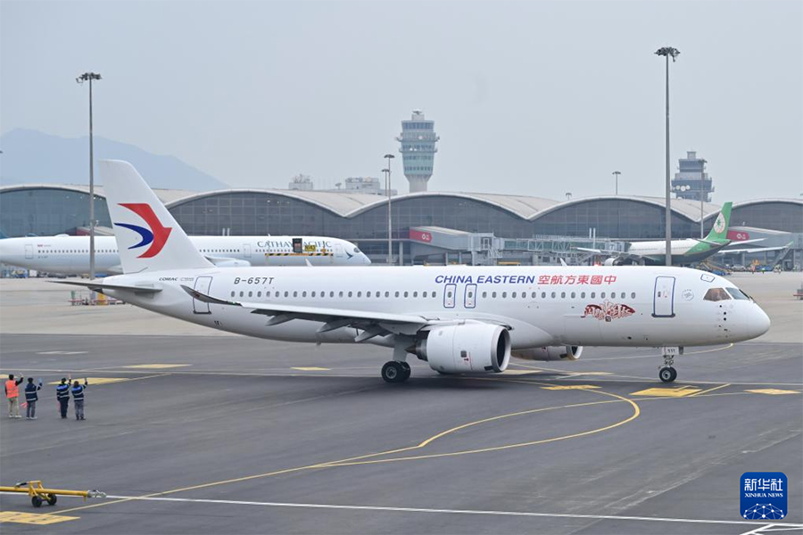 Отандық ірі C919 ұшағы Шанхай мен Сянган арасында тұрақты коммерциялық рейстерді ашты