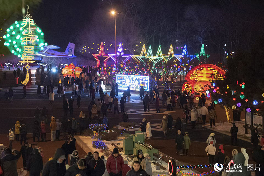 Жылулық пен үмітке толы Шамдар фестивалі