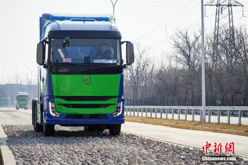 Қытайда 200 кВт сутегі отын ұяшықтары бар ауыр жүк көліктерінің 100 данасы ресми түрде зауыттан шықты