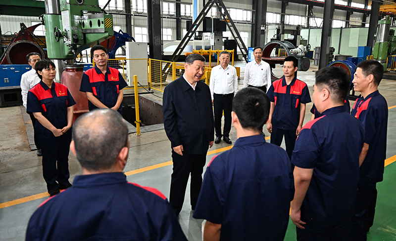 Си Цзиньпин Шаньсидегі өндірістік кәсіпорындардың дамуын тексерді