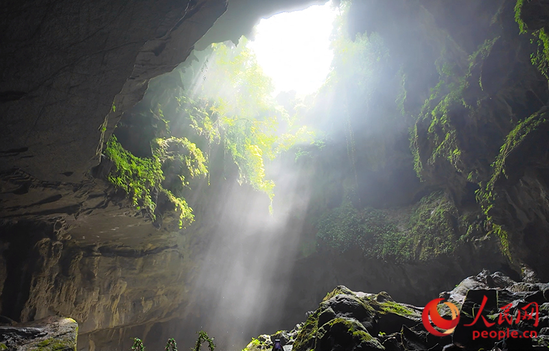 «Шаңырақтан» тиндал нұрына көз салыңыз