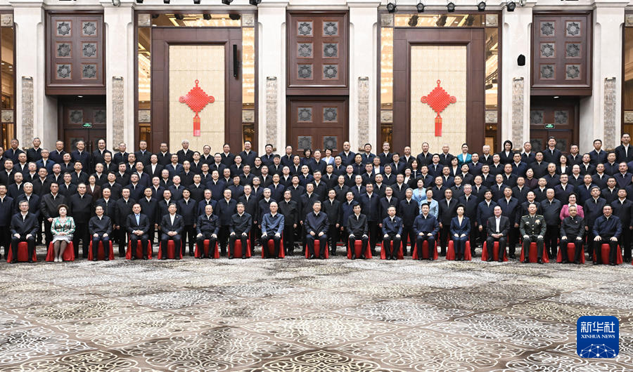 Си Цзиньпин: Жұдырықтай жұмылып, көркем Шыңжаңды одан әрі гүлдендірейік