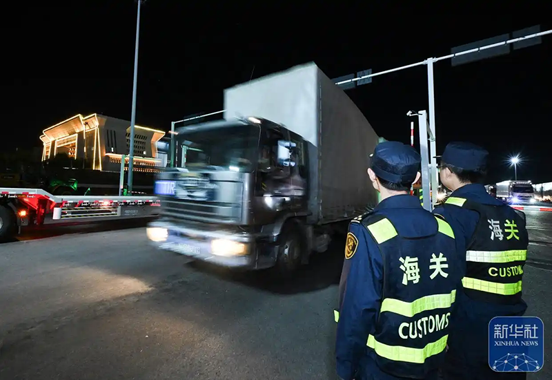 Алғашқы үш тоқсанында Шыңжаңның сыртқы саудадағы импорты мен экспорты 22,1%-ға өсті