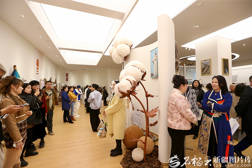 Үрімжіде SILKROAD GORGEOUS (Жібек жолы кереметі) киім-кешек мәдениеті мұражайы ашылды