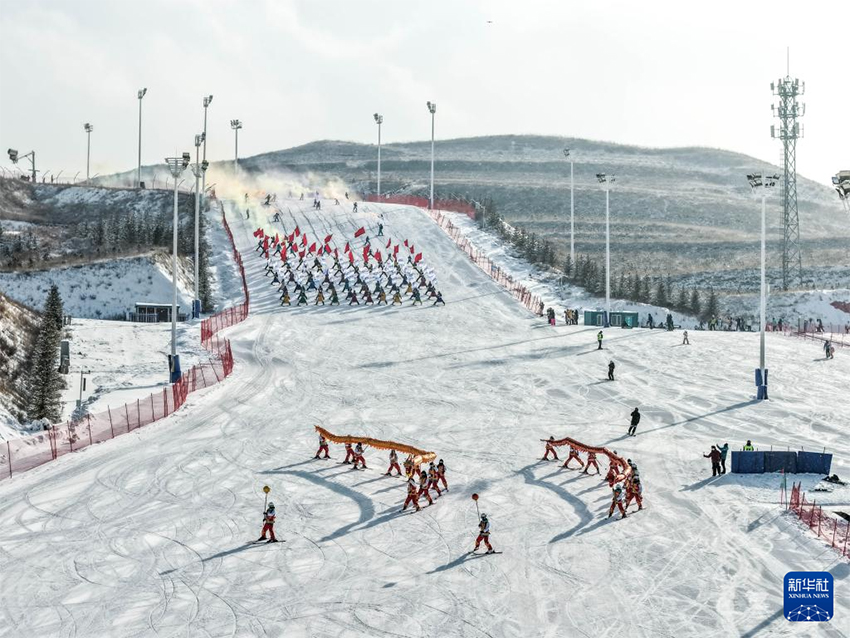 Хух-Хото: Қар-мұз сахнасы мәдениет пен туризмді біріктірді