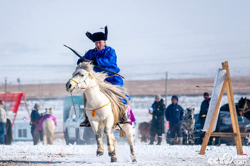 Шилин-Гол, Ішкі Моңғұл: Қыстың көркін қыздырған ат ойындары