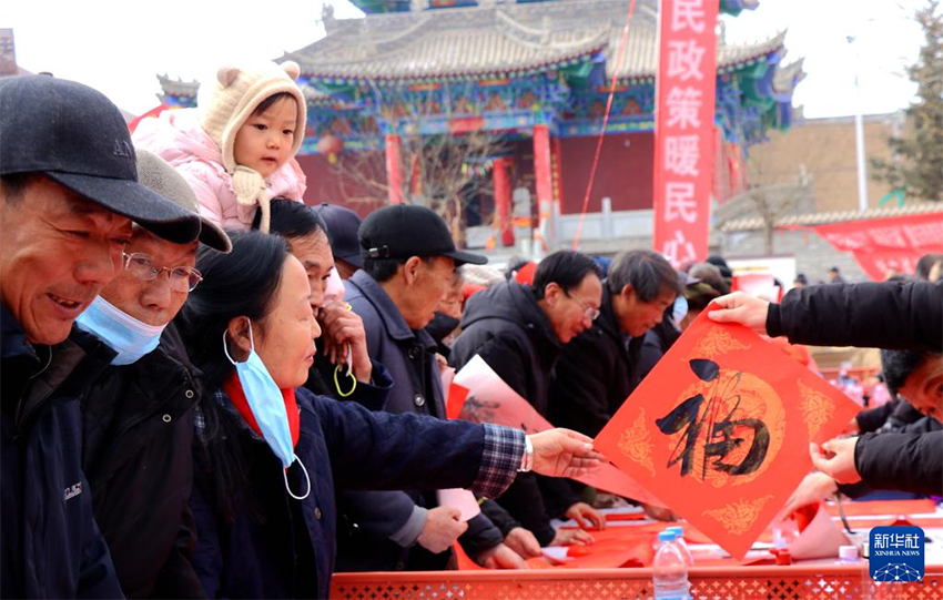 Жаңа жылға дайындық: көшелерде Көктем мерекесінің лебі айқын сезіле бастады