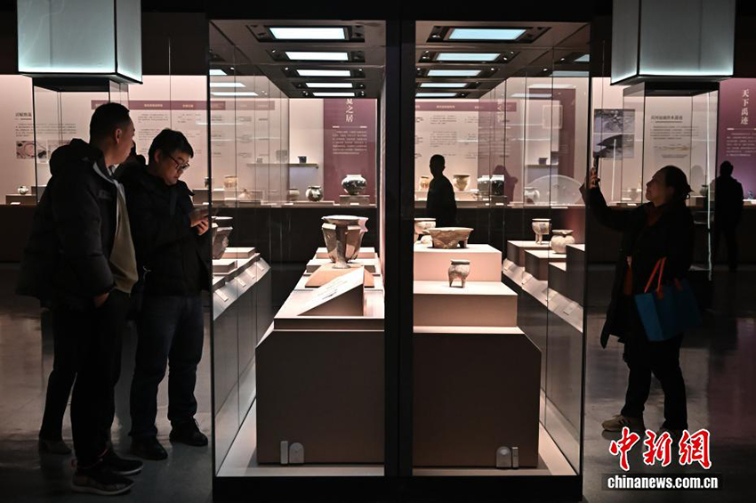 Қытай алғашқы патшалық дәуірдің мәдени контекстін толық мазмұнмен көрсетті