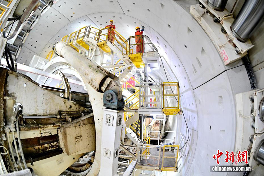 Шаньдунның Циндао қаласындағы әлемдегі құрылыс ауқымы бойынша ең ірі су асты туннелі