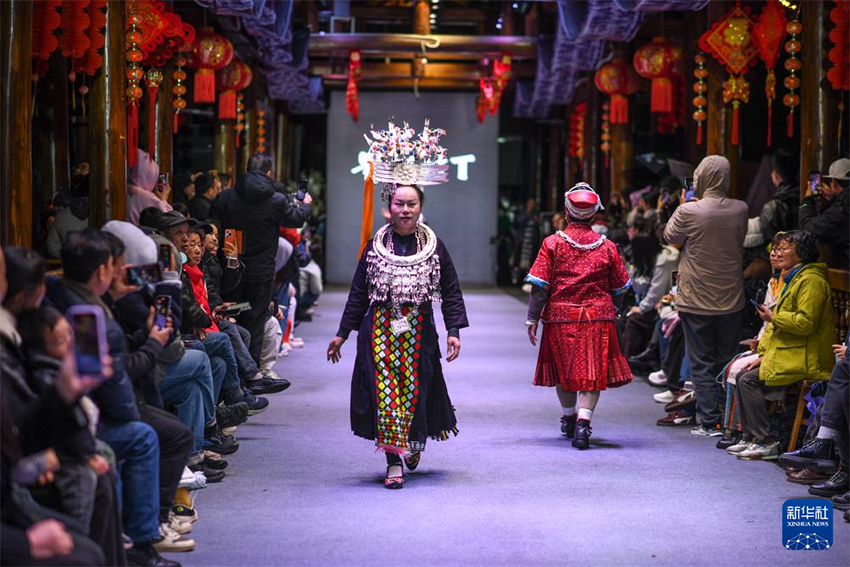 Гуйчжоудың Кайли қаласы: Ауылдық сән сахнасындағы ұлттық киімдер