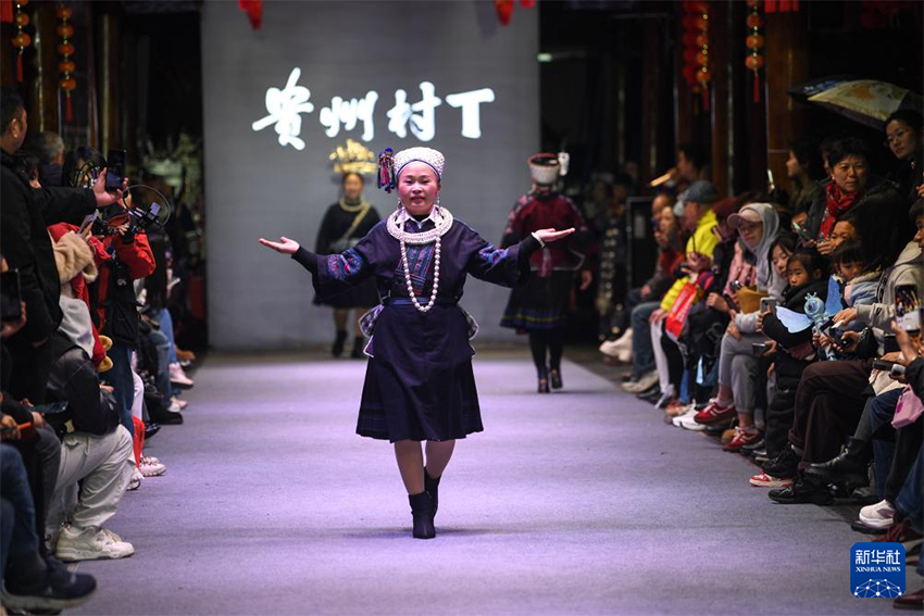 Гуйчжоудың Кайли қаласы: Ауылдық сән сахнасындағы ұлттық киімдер