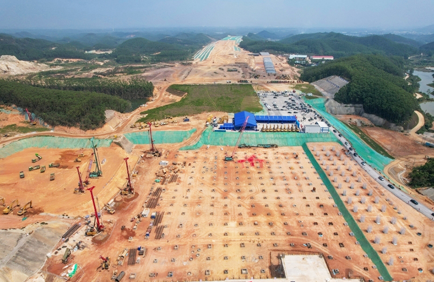 Гуанчжоу жаңа әуежайының құрылысы басталды